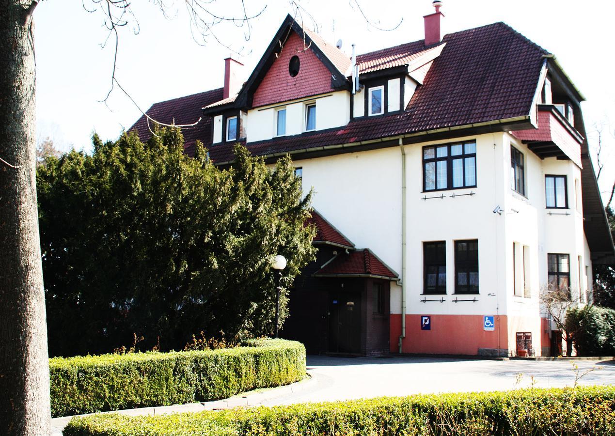 Pensjonat Galery Świebodzice Exteriér fotografie